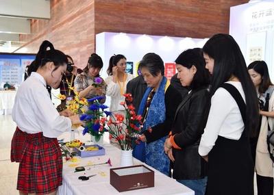 創(chuàng)新與匠心，讓作品來(lái)說(shuō)話 岳陽(yáng)市職業(yè)教育宣傳周活動(dòng)盛大啟動(dòng)